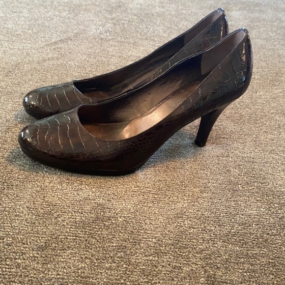 Anne Klein women’s brown heels; size 10 medium - Picture 1 of 7